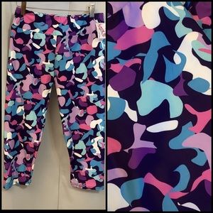 Luv21 Leggings Capris Cropped Women’s  2-10  3X-5X Yoga Waistband